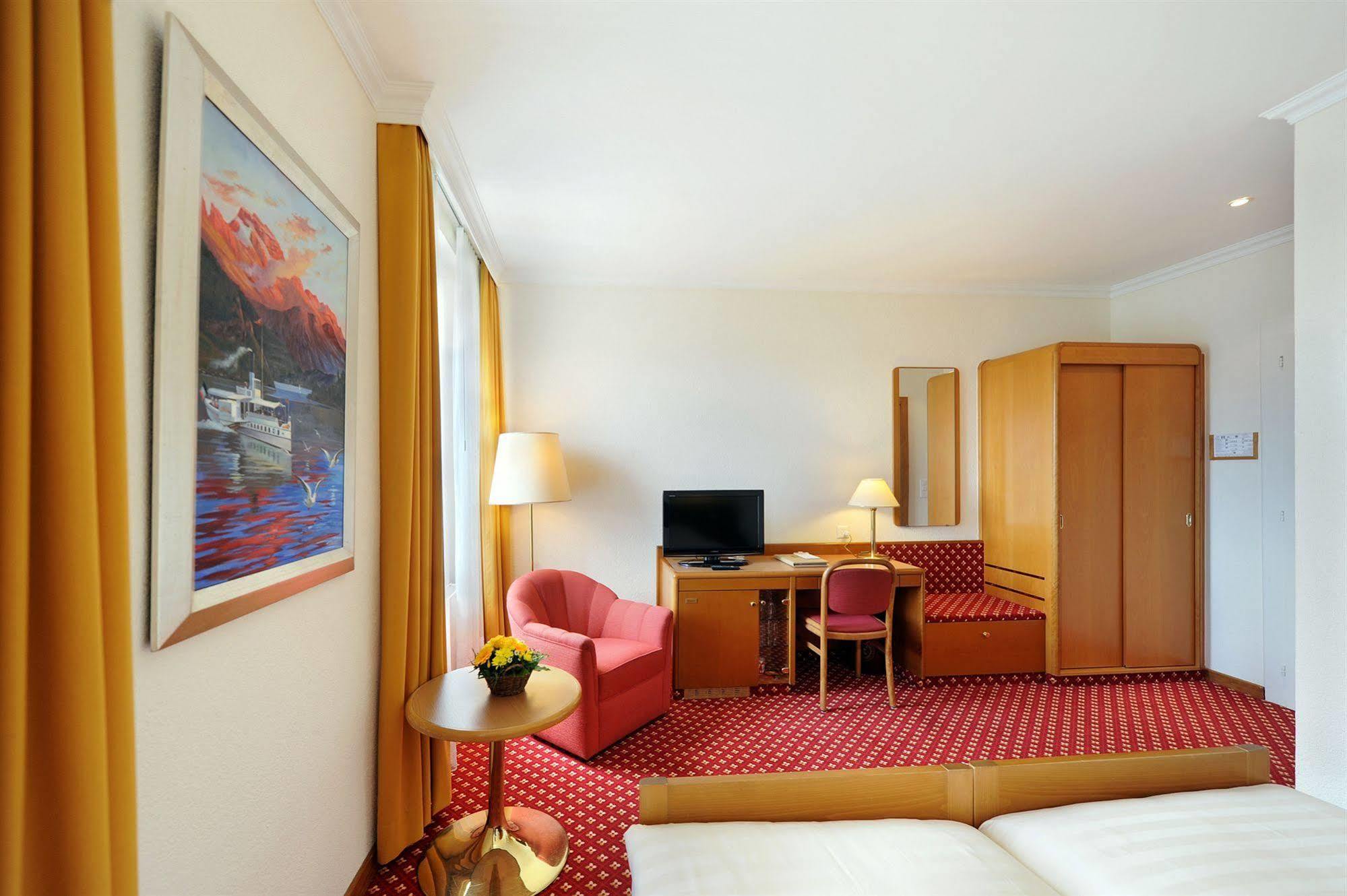 Hotel Elite Lozanna Zewnętrze zdjęcie